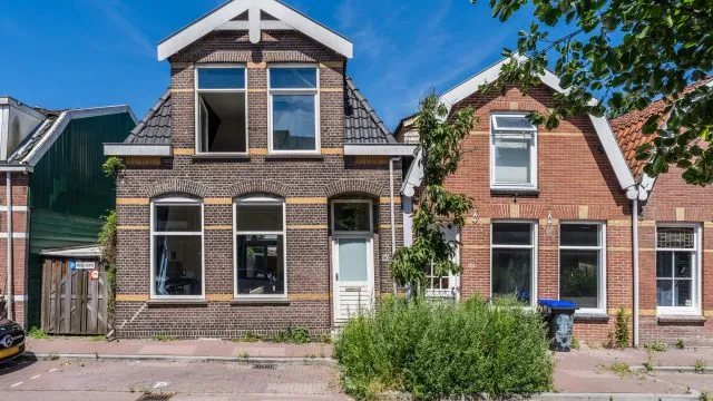 Hoekwoning te koop: Ooievaarstraat 90, Zaandam