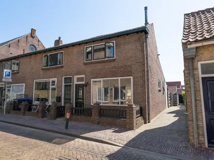 Hoekwoning te koop: Oost-Krakeelstraat 12, Sommelsdijk