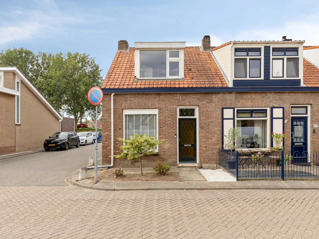 Hoekwoning te koop: Oost Voorgors 50, Middelharnis