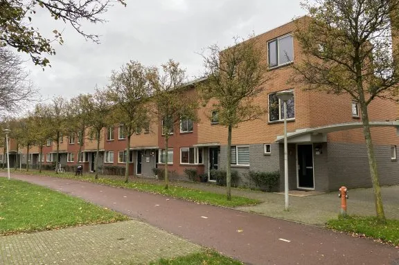 Tussenwoning te huur: Oostakkerstraat 44, Amsterdam