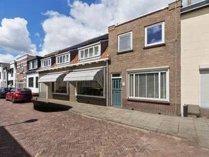 Tussenwoning te koop: Oostdijk 123, Oud-Beijerland Oosterse Gorzenwijk Oud-Beijerland