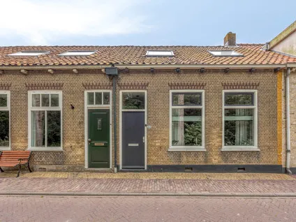 Hoekwoning te koop: Oostdijk 85, Middelharnis westplaat Middelharnis