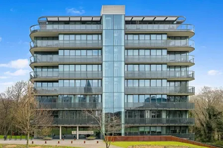 Appartement te koop: Oostduinplein 240, Arendsdorp 'S-Gravenhage