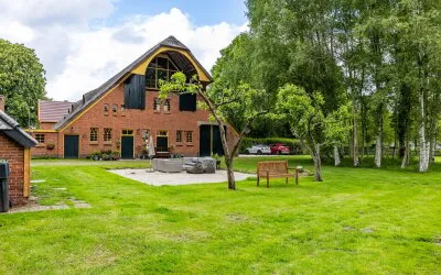 Detached house for sale: Oosteinde 1, Roden Roden