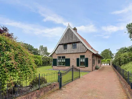 Vrijstaande woning te koop: Oosteinde 185, Vriezenveen Oosteinde en Slot Vriezenveen