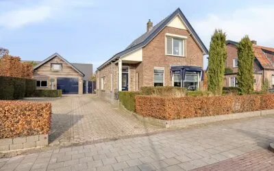 Vrijstaande woning te koop: Oosteinde 21, Scherpenzeel