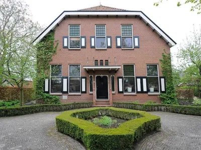 Koopwoning: Oosteinde 38 in St.-Jacobiparochie - €850.000 - 559m²