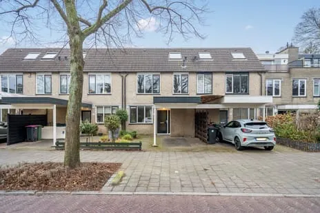 Tussenwoning te koop: Oosteinde 60A, Voorburg