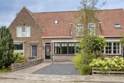 Terraced house for sale: Oosteinderweg 221, Bovenlanden Aalsmeer