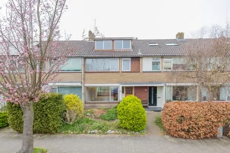 Tussenwoning te koop: Oostenrijklaan 15, Landenbuurt Haarlem