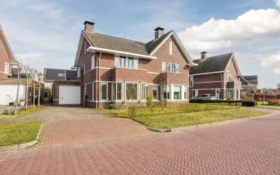 Twee-onder-één-kap te koop: Oosterakker 11, De Wijk De Wijk