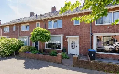 Tussenwoning te koop: Oosterduinweg 16, Stadhuisbuurt Ijmuiden