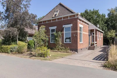 Detached house for sale: Oostereinde 15A, Verspreide huizen Winschoten Winschoten