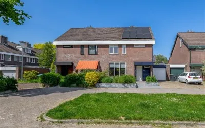 Tussenwoning te koop: Oostergo 3, Veendam-Sorghvliet Veendam