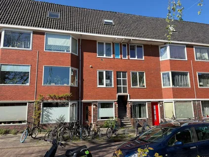 Studio te huur: Oosterhamriklaan 10E, Groningen