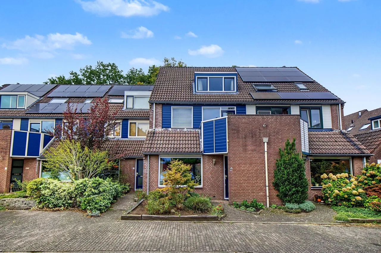 Tussenwoning te koop: Oosterhof 4, Ede