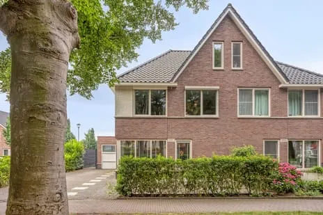 Twee-onder-één-kap te koop: Oosterholtseweg 1B, Trekvaart Ijsselmuiden