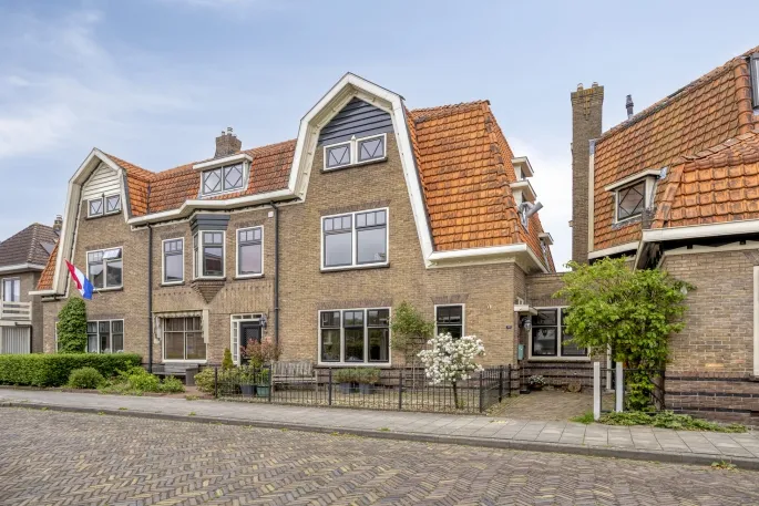 Tussenwoning te koop: Oosterhoutstraat 19, De Esch Assen