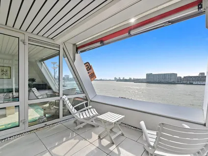 Appartement te koop: Oosterkade 51, Rotterdam