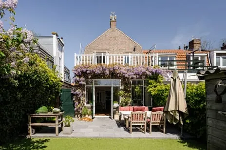 Corner house for sale: Oosterlaan 20, Centrum Heemstede
