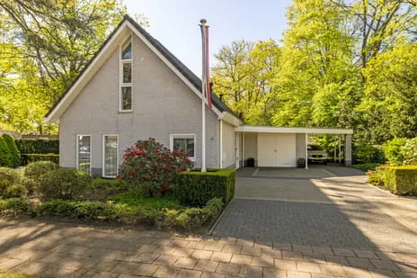 Vrijstaande woning te koop: Oosterlaan 78, Nunspeet
