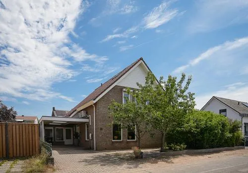 Detached house for sale: Oosterpas 34, Kern Beneden-Leeuwen Beneden-Leeuwen