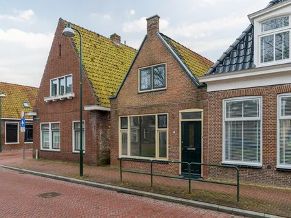Tussenwoning te koop: Oostersingel 1, Dokkum