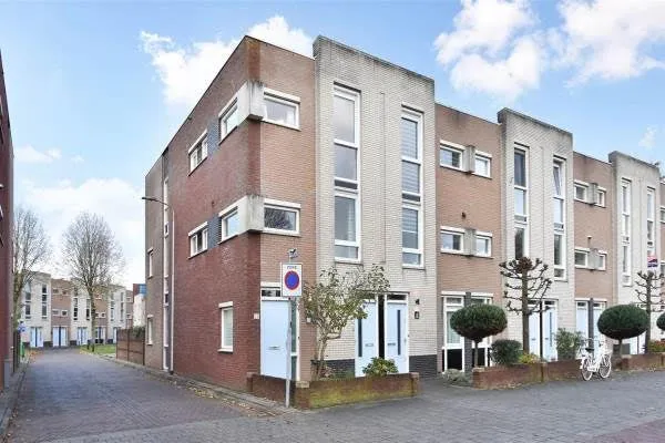 Appartement te huur: Oostersingel 25, Sterrenbuurt Berkel En Rodenrijs