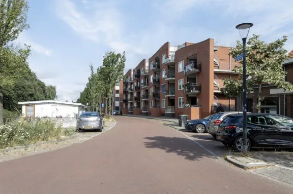 Appartement te huur: Oostersingel 72C, Zeeheldenbuurt Leeuwarden