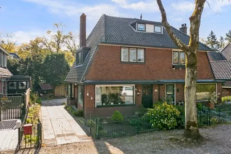 Twee-onder-één-kap te koop: Oosterspoorlaan 3, Hollandsche Rading Kern Hollandsche Rading