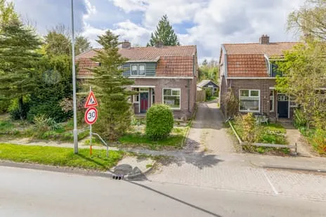 Twee-onder-één-kap te koop: Oosterstraat 12, Beilen Beilen