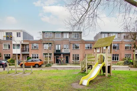 Tussenwoning te koop: Oosterstraat 12, Weltevredenbuurt Haarlem