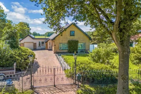 Vrijstaande woning te koop: Oosterstreek 24, Oosterstreek-Buitengebied Oosterstreek