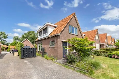 Vrijstaande woning te koop: Oosterstreek 87, Oosterstreek Oosterstreek