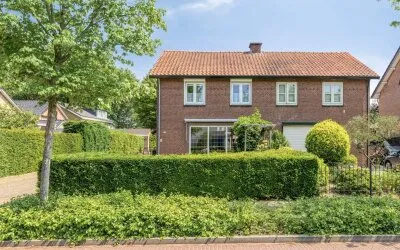 Twee-onder-één-kap te koop: Oosterweg 121, Valendries Wijchen