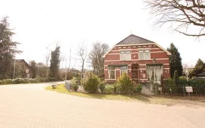 Twee-onder-één-kap te koop: Oosterwijk WZ 46, Oranjedorp Nieuw-Dordrecht