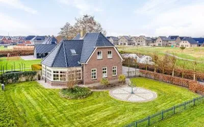 Vrijstaande woning te koop: Oostindie 3, Drostinnewijk Leek