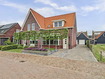 Semi-detached for sale: Oostkerkestraat 2, Kern Borssele Borssele
