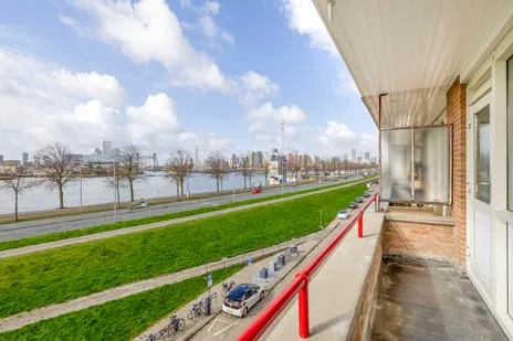Studio te koop: Oostmaaslaan 147B03, Rotterdam