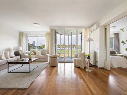 Appartement te koop: Oostmaaslaan 820, Rotterdam
