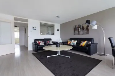 Appartement te huur: Oostmaaslaan 824, Struisenburg Rotterdam