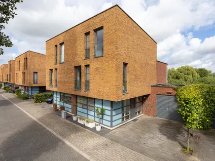 Tussenwoning te koop: Oostmeerlaan 20, Rivierenbuurt Berkel En Rodenrijs