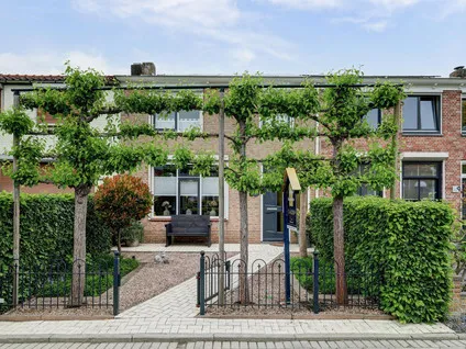 Tussenwoning te koop: Oostsingel 28, Sint-Maartensdijk Sint-Maartensdijk