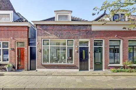 Tussenwoning te koop: Oostsingel 58, Singelkwartier Schiedam