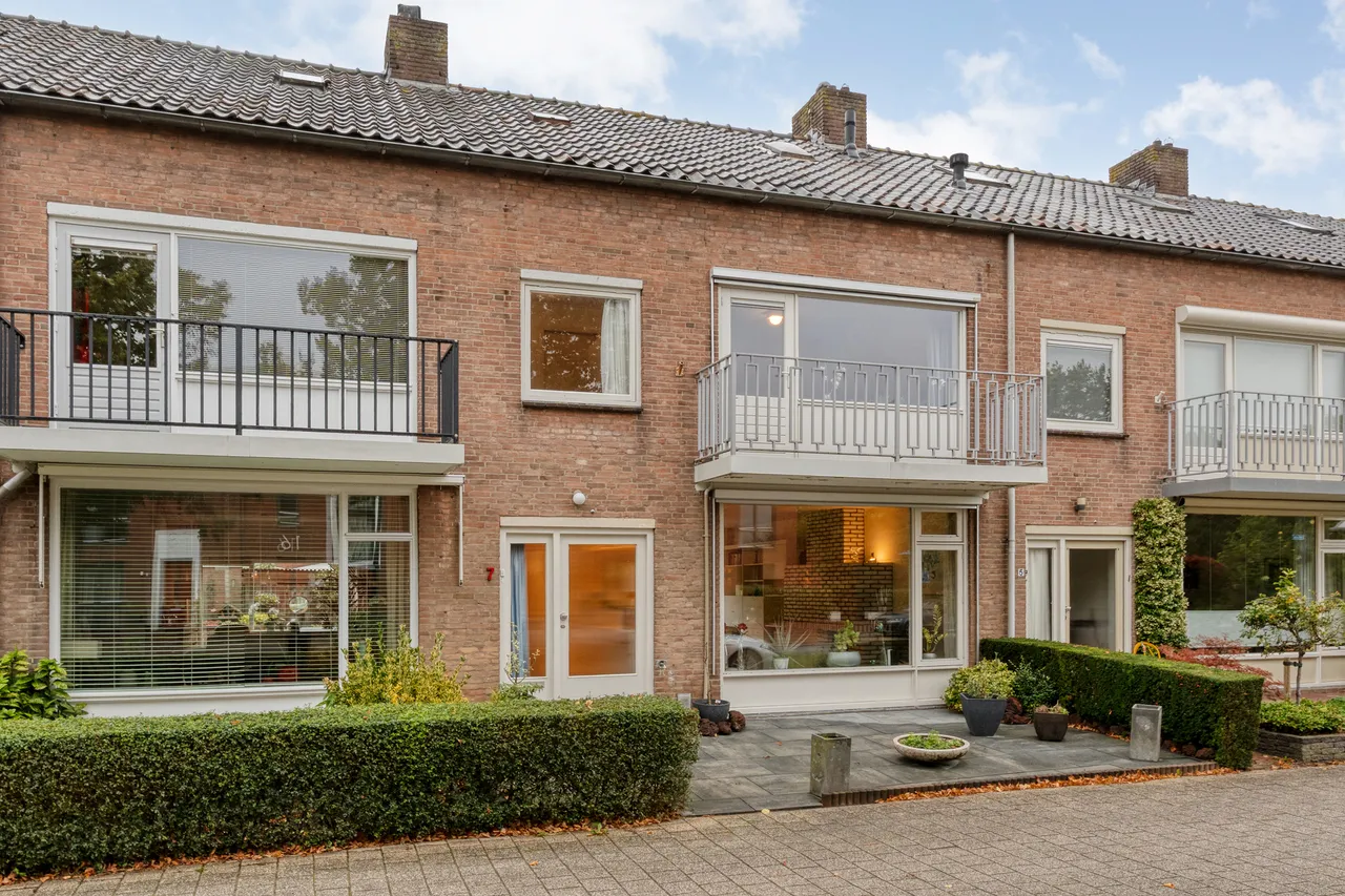 Tussenwoning te koop: Oostzeestraat 7, Kampen
