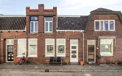 Tussenwoning te koop: Oostzijde 398B, Boerejonkerbuurt Zaandam