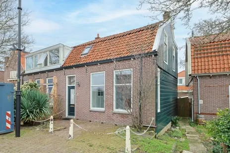 Twee-onder-één-kap te koop: Oostzijde 422, Boerejonkerbuurt Zaandam