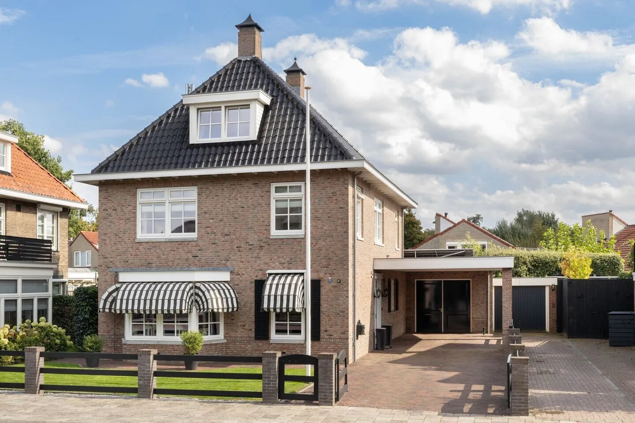 Vrijstaande woning te koop: Ootmarsumsestraat 95A, Almelo