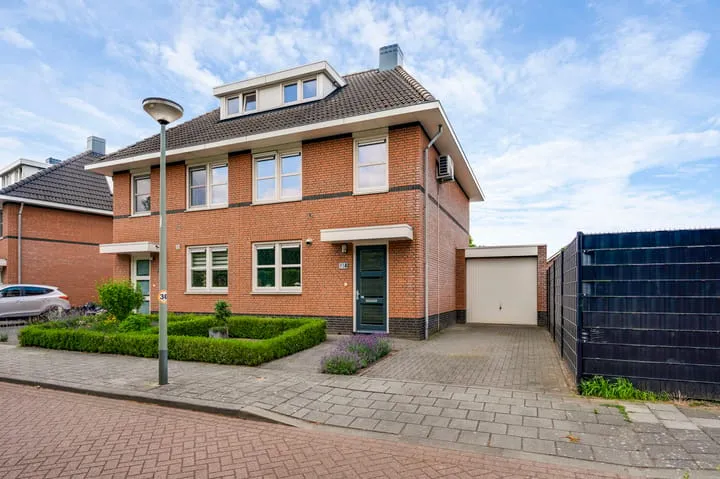Hoekwoning te koop: Op de Maalberg 4, Asenray Roermond