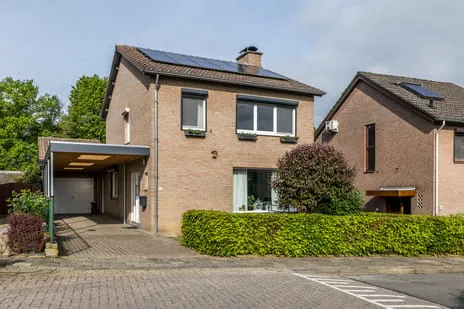 Vrijstaande woning te koop: Op de vijf bunder 31, Vaesrade Nuth